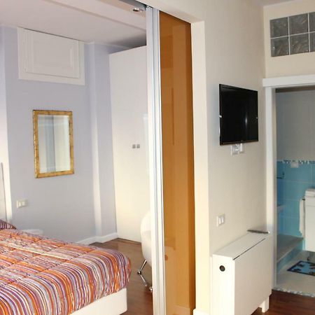 Domus Yenne Suites 칼리아리 외부 사진