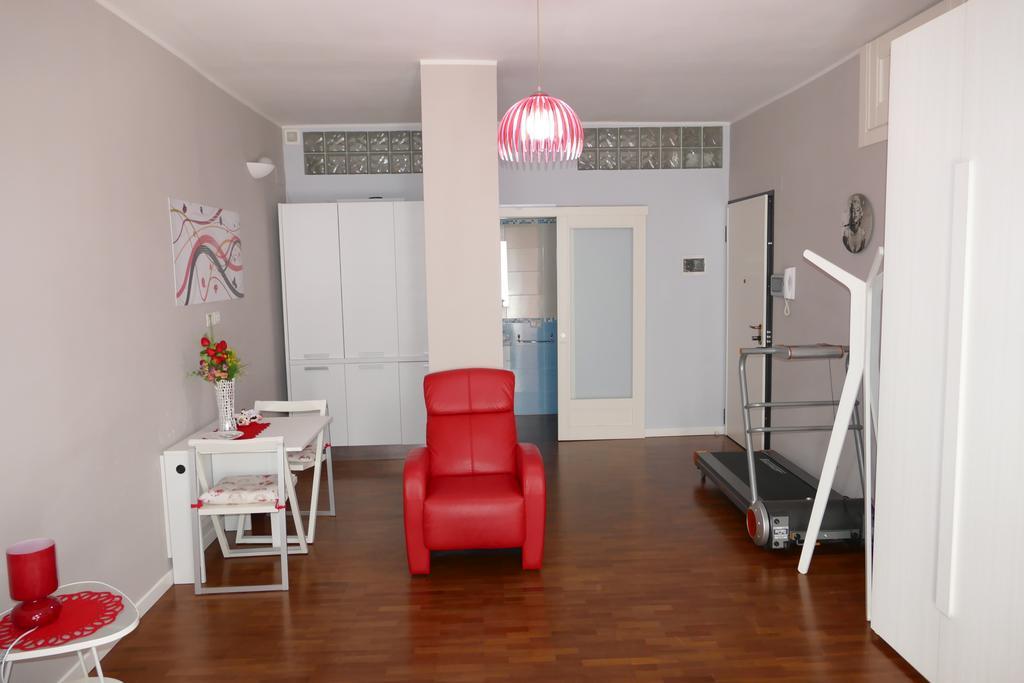 Domus Yenne Suites 칼리아리 외부 사진