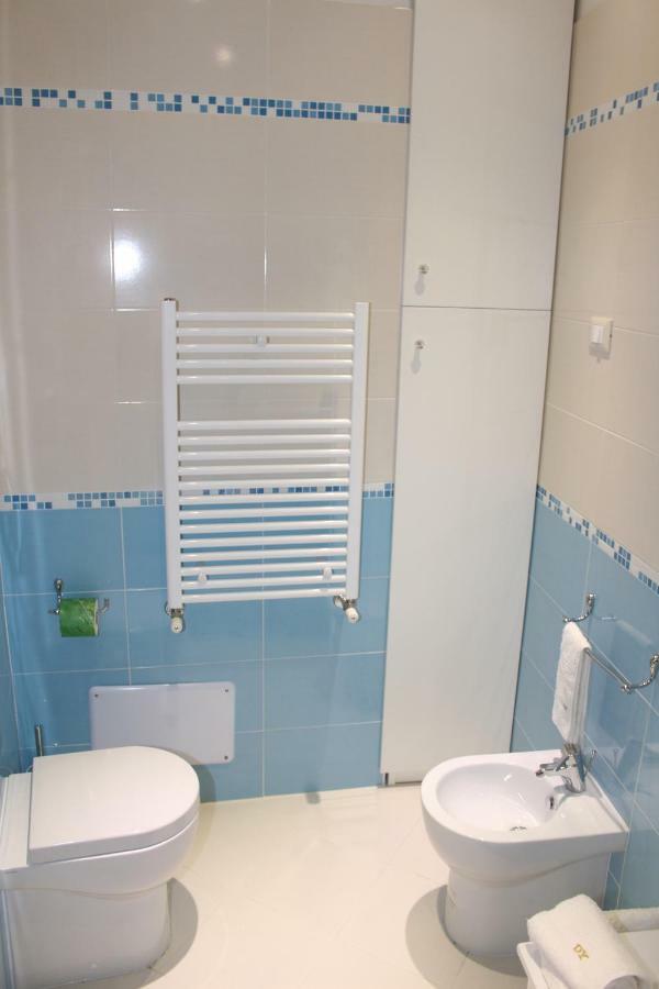 Domus Yenne Suites 칼리아리 외부 사진